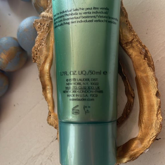 Estee Lauder Brow Now StayIn Place Gel & Nightwear Plus Detox Mask - Picture 8 of 9